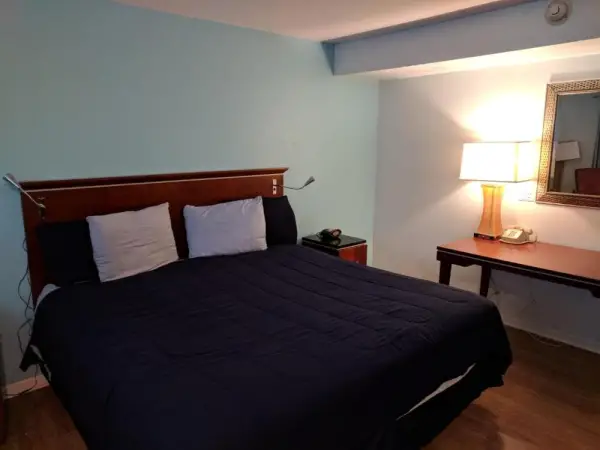 Skylark Motel 6