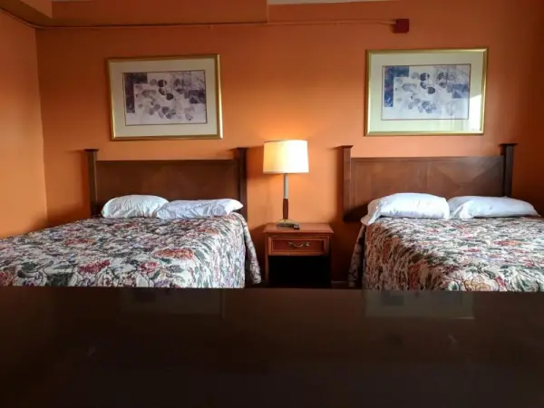 Skylark Motel 9